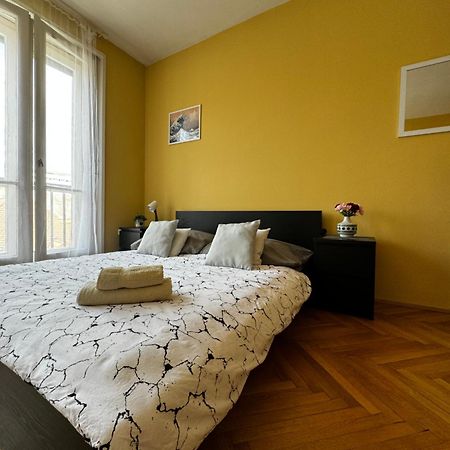 Extralarge Queen Room In The Heart Of Bratislava With Terrace エクステリア 写真