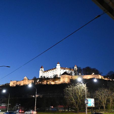 Extralarge Queen Room In The Heart Of Bratislava With Terrace エクステリア 写真