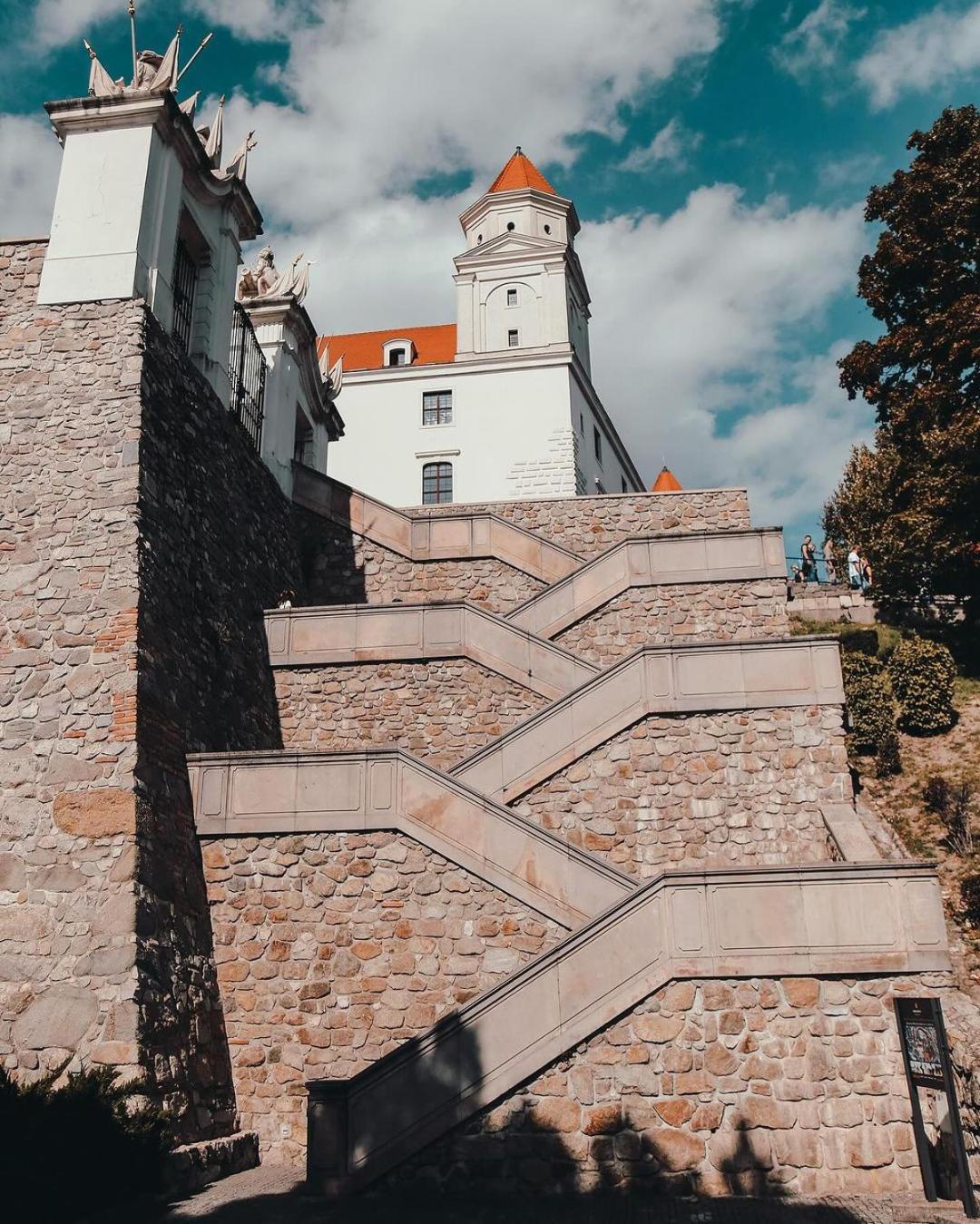 Extralarge Queen Room In The Heart Of Bratislava With Terrace エクステリア 写真
