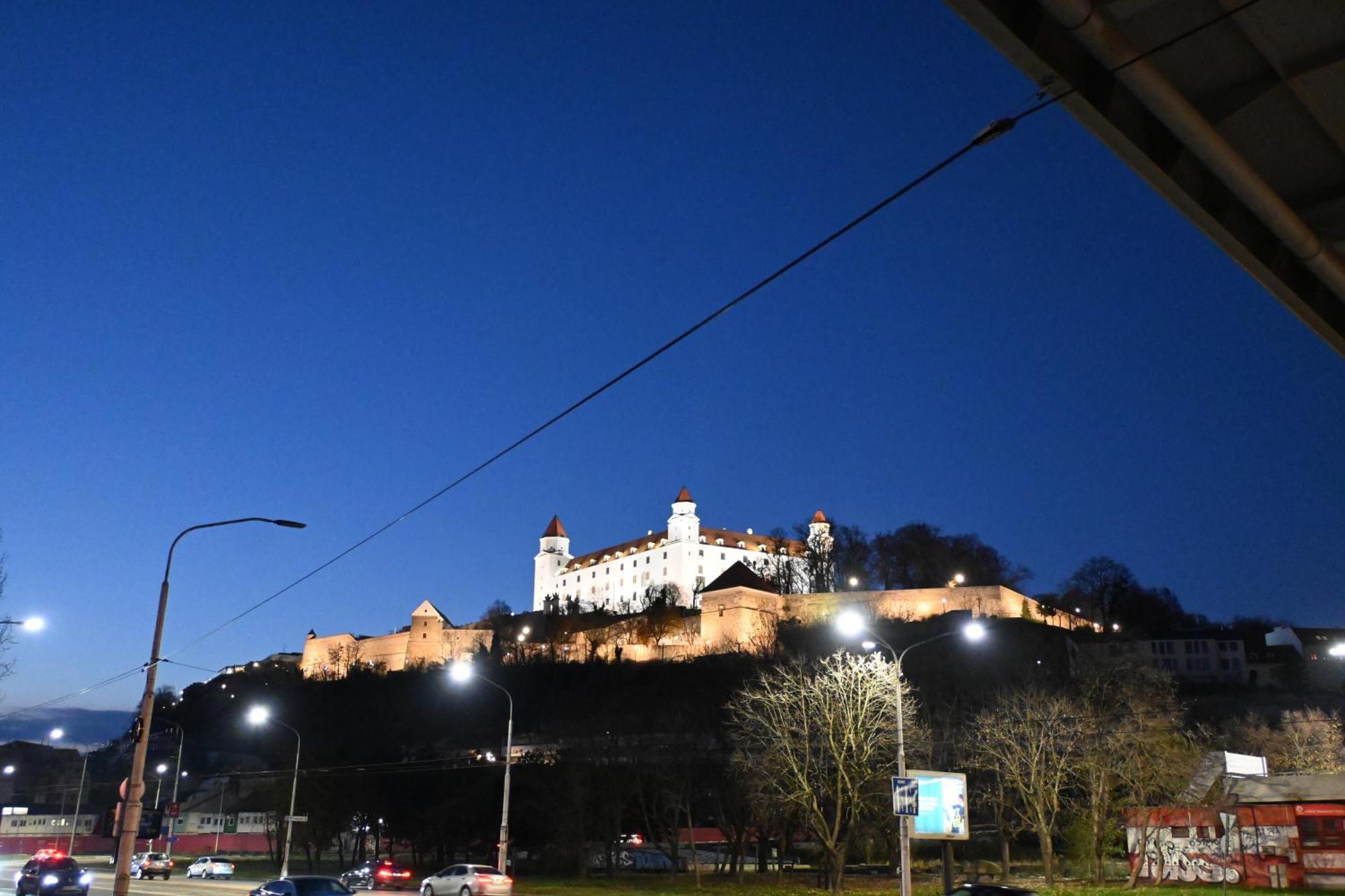 Extralarge Queen Room In The Heart Of Bratislava With Terrace エクステリア 写真