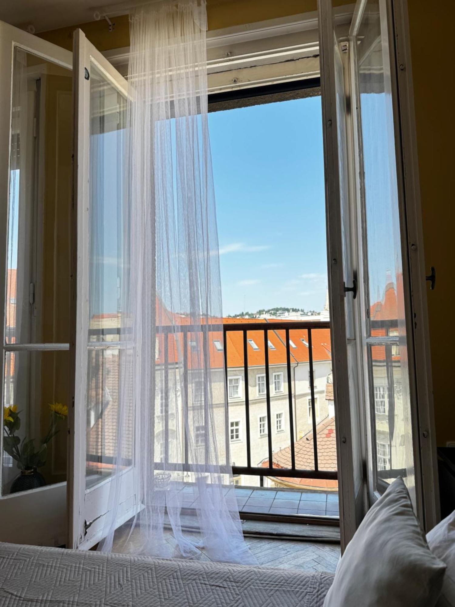 Extralarge Queen Room In The Heart Of Bratislava With Terrace エクステリア 写真